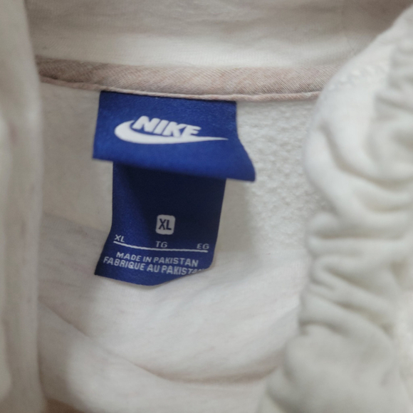 Nike Men's Long-Sleeves Hoodie Size XL Oatmeal Color ****FLAWED ***** - Picture 8 of 10